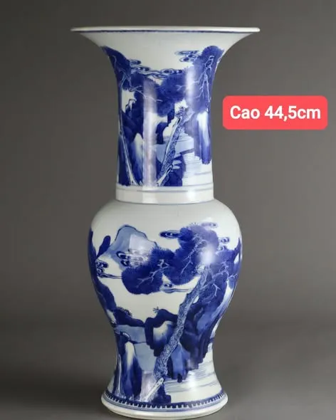 Bình phượng vĩ sứ hoa lam vẽ sơn thủy, cao 44,5cm