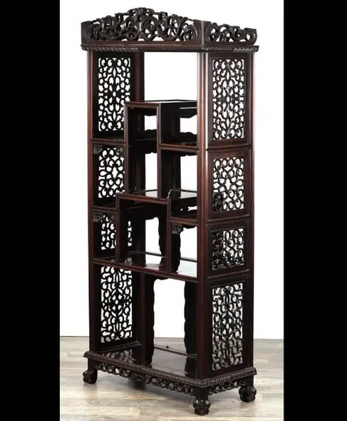 Kệ gỗ cứng chạm thủng, cao 181cm